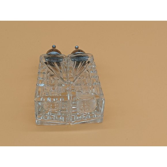 Vintage Salt and Pepper Art Deco Shakers Cut Glass Atomic - Picture 3 of 7